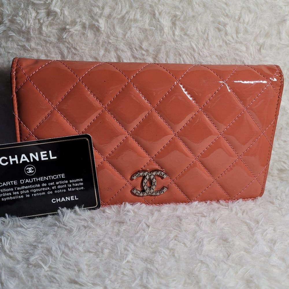 🛑 SOLD 🛑 Chanel L-Yen Long Wallet in Patent Leather - Picture 1 of 8